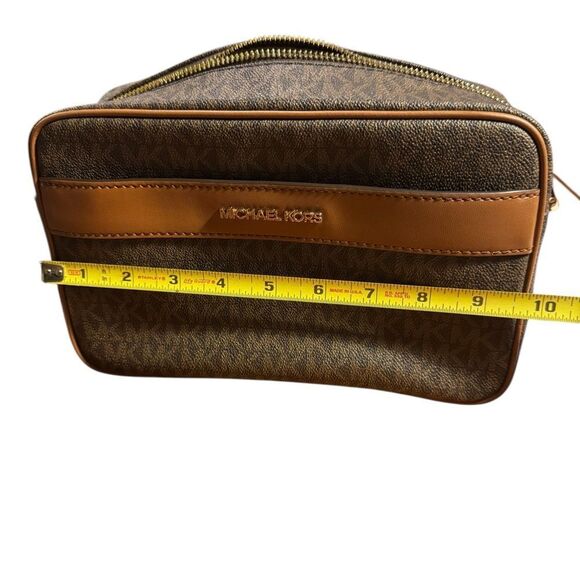 Michael Kors Kenly Large Logo Crossbody Bag Unisex - Picture 8 of 12